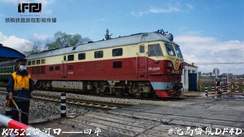 4D4448ebcaeabde93f.jpg